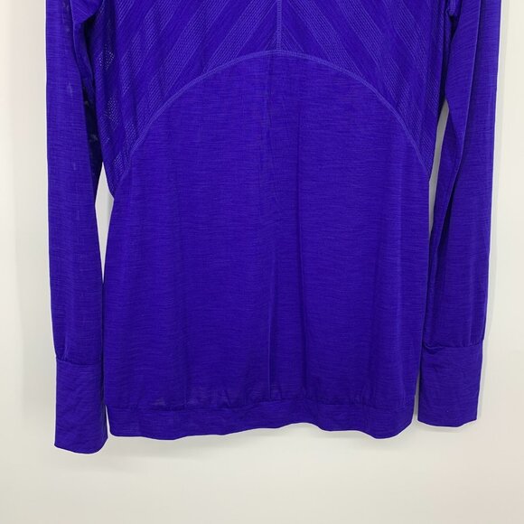 Athleta Top Kettlebella Long Sleeve Thumbholes Mesh Back - Picture 11 of 11